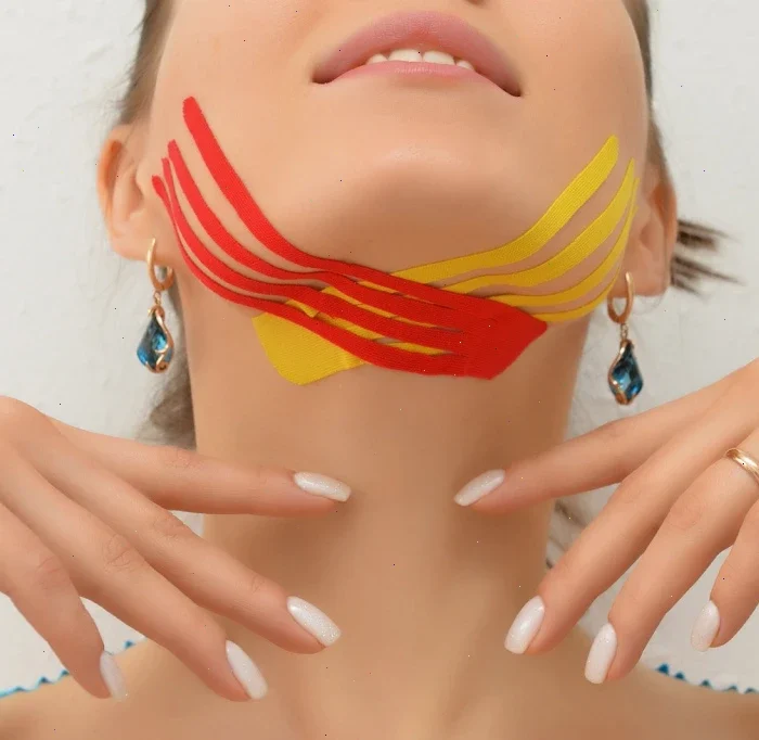 Как избавиться от второго подбородка с помощью техники тейпирования How to Eliminate a Double Chin Using Taping Techniques
